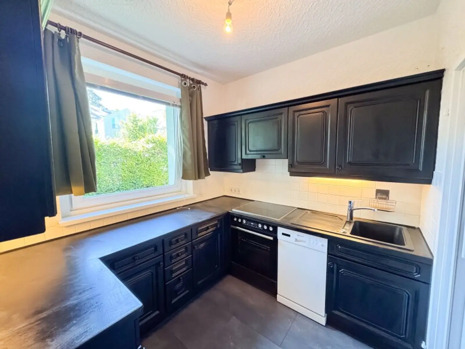 3-Zimmer-Wohnung in Mödling/Hinterbrühl – Blick auf Burgruine & Wienerwald 🌿