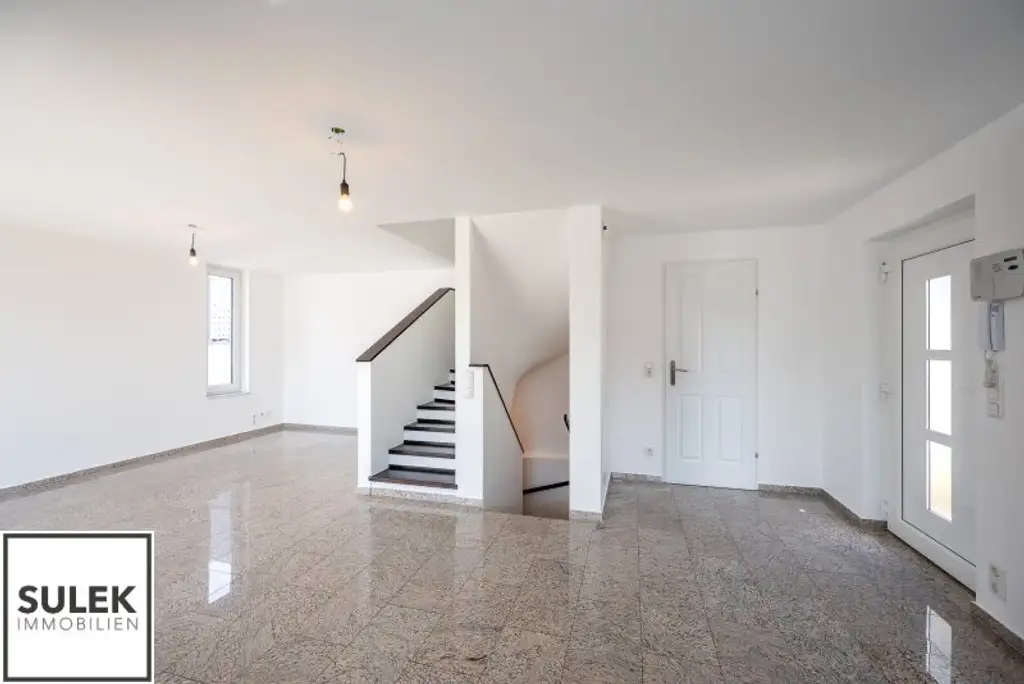 Einfamilienhaus in absoluter Traumlage am Schafberg // Dachterrasse mit Weitblick über die Stadt!