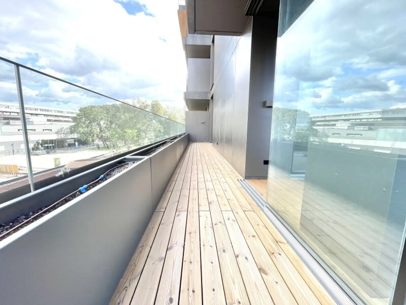 ***Grünblick im Viertel Zwei – Exklusives Wohnen über den Dächern Wiens - Infinity Rooftop-Pool - Panoramasauna - Fitnessbereich***