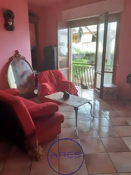 ITALIEN - Unweit von Rom wartet dieser herrliche Villenanteil innerhalb einer exklusiven Anlage mit Privatstrand auf Sie!