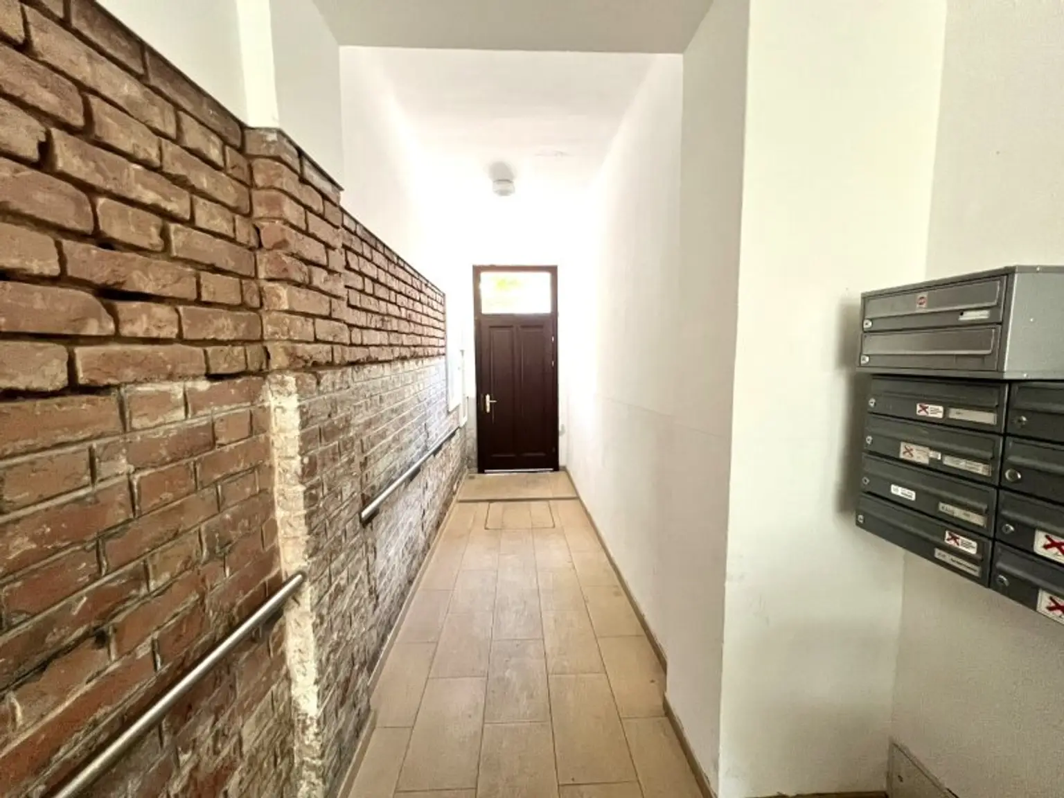 Großzügige 3-Zimmer-Praxis oder Büro mit Gartenterrasse in Wien 12 - Hetzendorf inkl. Gartenterrasse - barrierefrei(!)