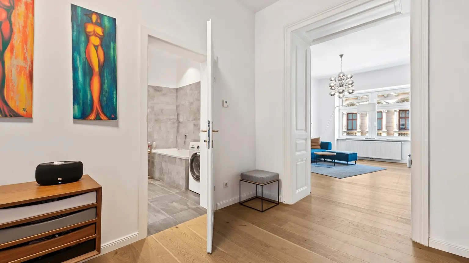 Stilvoll renovierte Altbauwohnung im 3.Bezirk. Citynaher Lifestyle mit besonderem Flair.