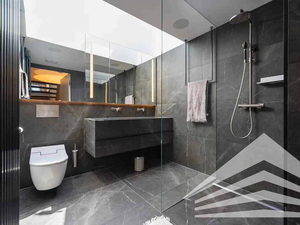 Herrenstraße Acht: Design-Penthouse in allerbester Innenstadtlage!
