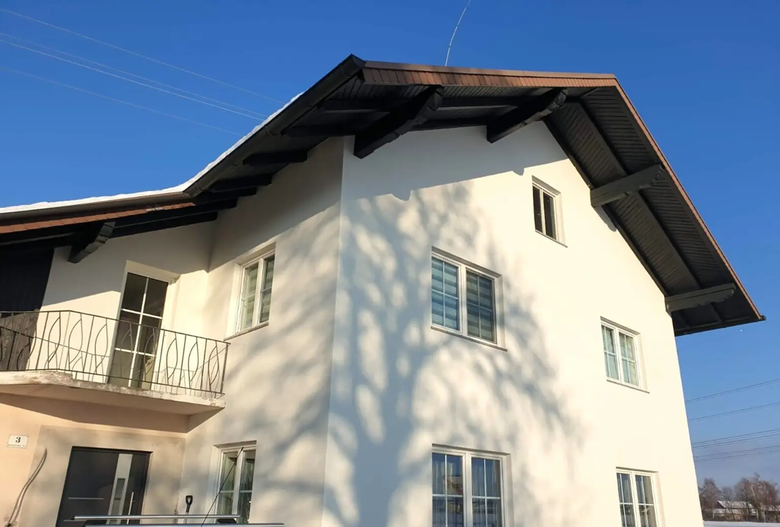 Dein neuer Lieblingsplatz: Balkon, Sonne und traumhafter Ausblick!