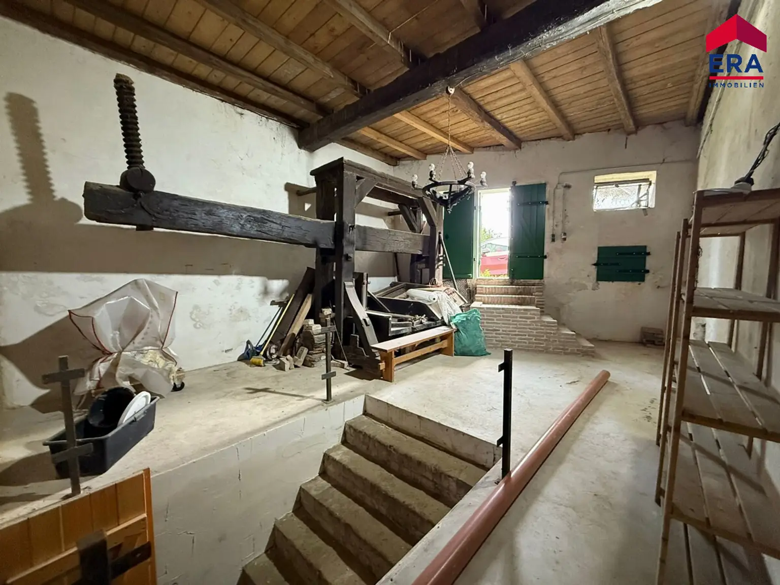 Presshaus mit renoviertem Weinkeller in 2130 Siebenhirten