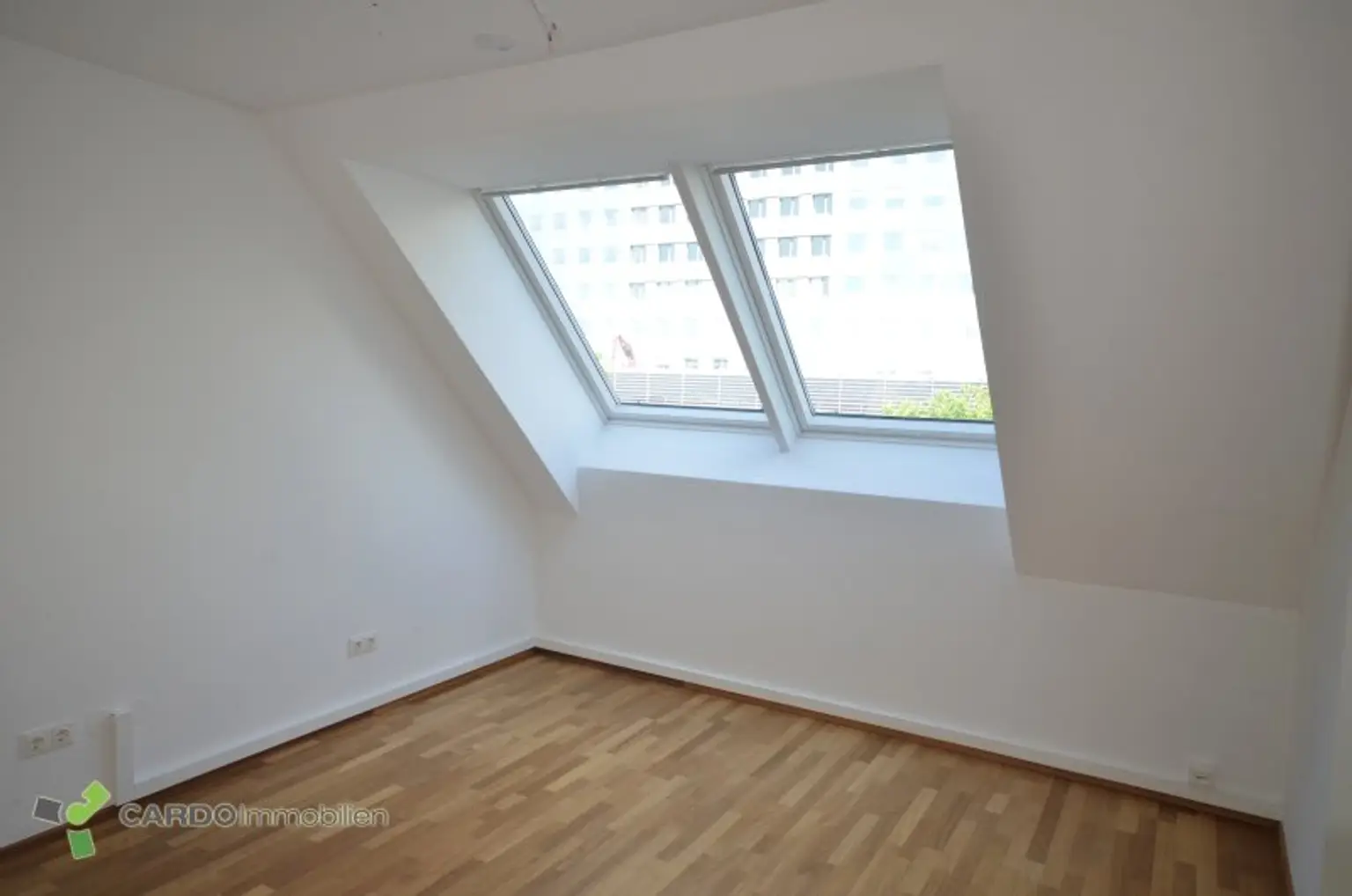 Maissonette, Attraktive Gewerbefläche zu vermieten – ca. 260 m², Nähe UNO City & U-Bahn
