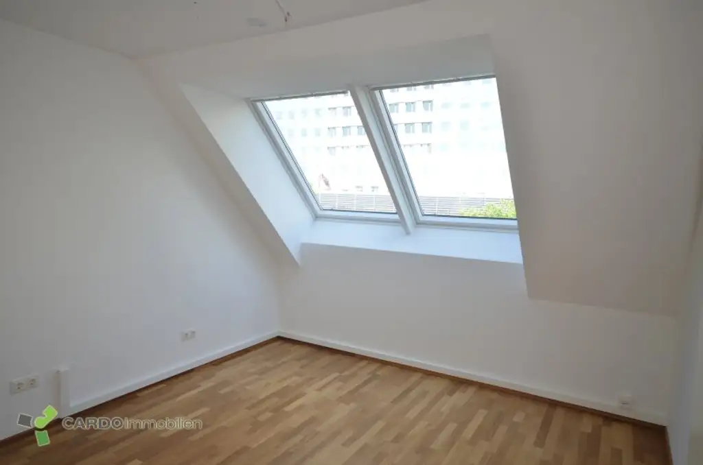 Maissonette, Attraktive Gewerbefläche zu vermieten – ca. 260 m², Nähe UNO City & U-Bahn
