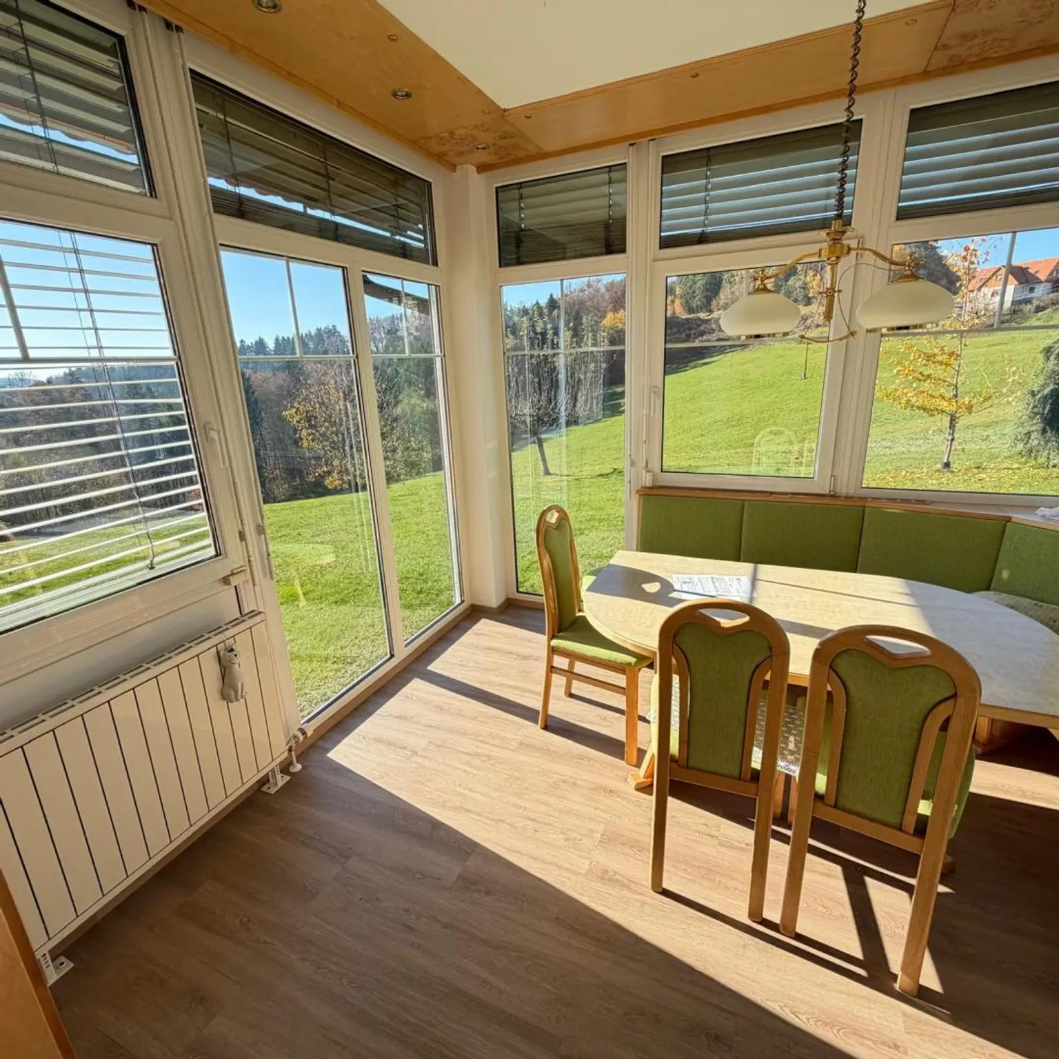 Wohnen in Aussichtslage mitten in der Natur auf  8 Ha. Grund, ehemalige Hofstelle!