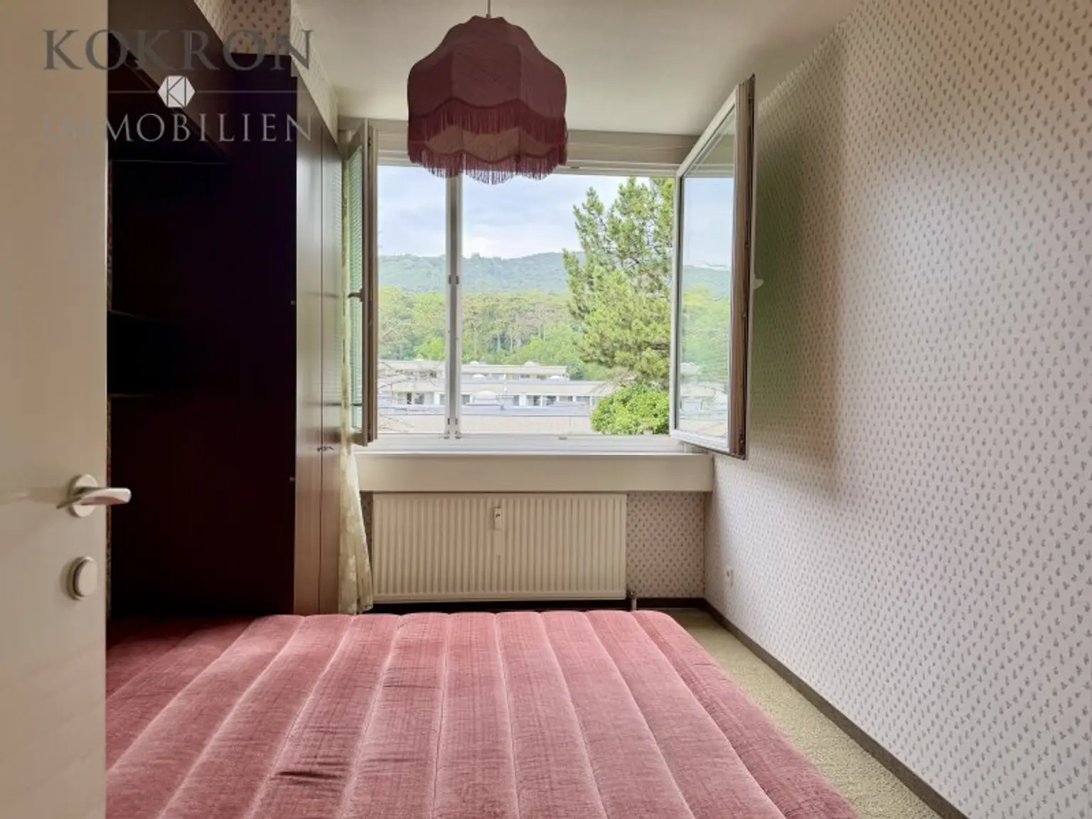 Schlafzimmer mit Grünblick