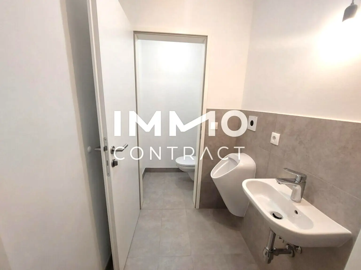 Unbefristete Vermietung. Geschäftslokal. Erstbezug nach Komplettrenovierung in der Hütteldorfer Straße,