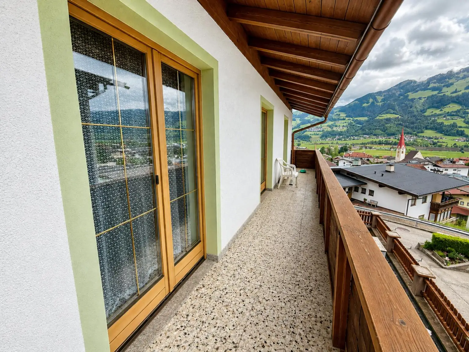 Balkon Südseite Obergeschoß