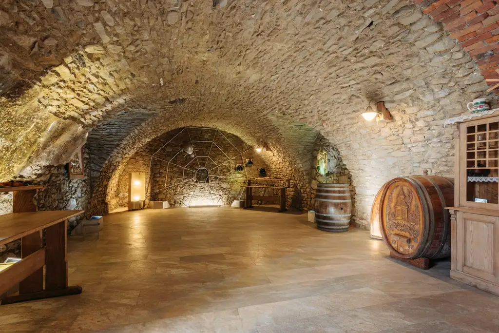 Buschenschank/Heuriger Eory zum Traubenkogel zu verkaufen!