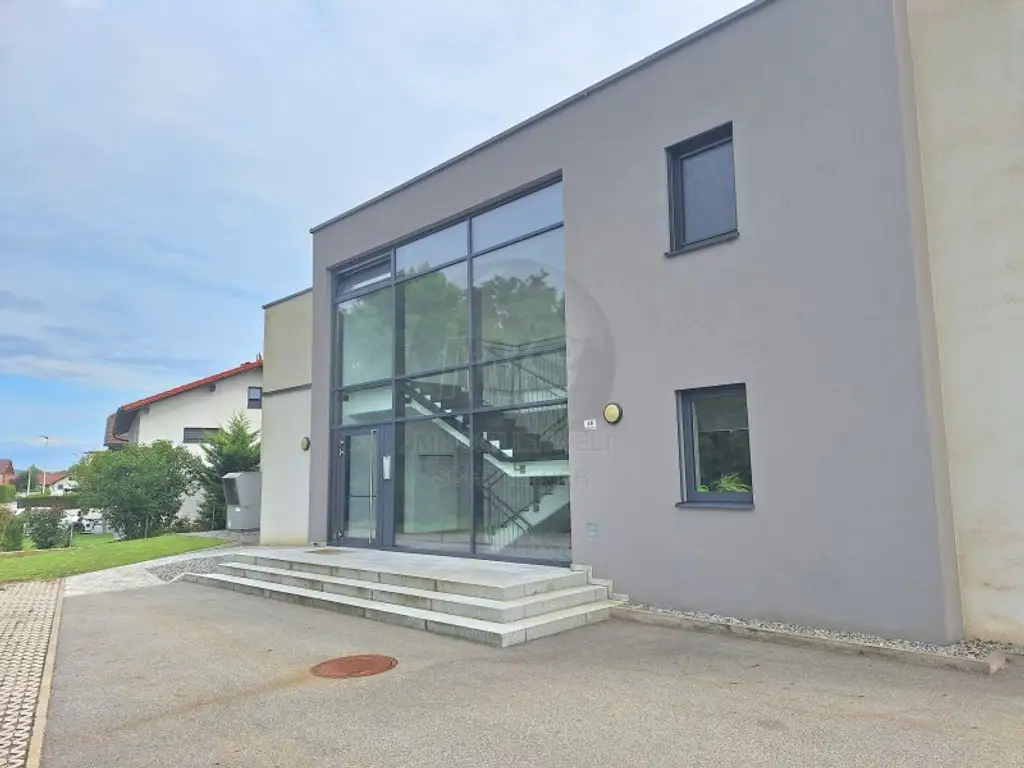 Moderne Gartenwohnung mit überdachter Terrasse & Garage in Andorf