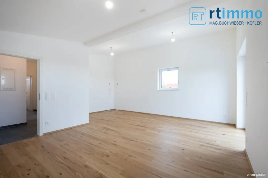 GEMÜTLICH, MODERN, ENERGIEEFFIZIENT:  Fünf 2 Zimmer- Mietwohnungen mit Außenflächen warten auf Sie!