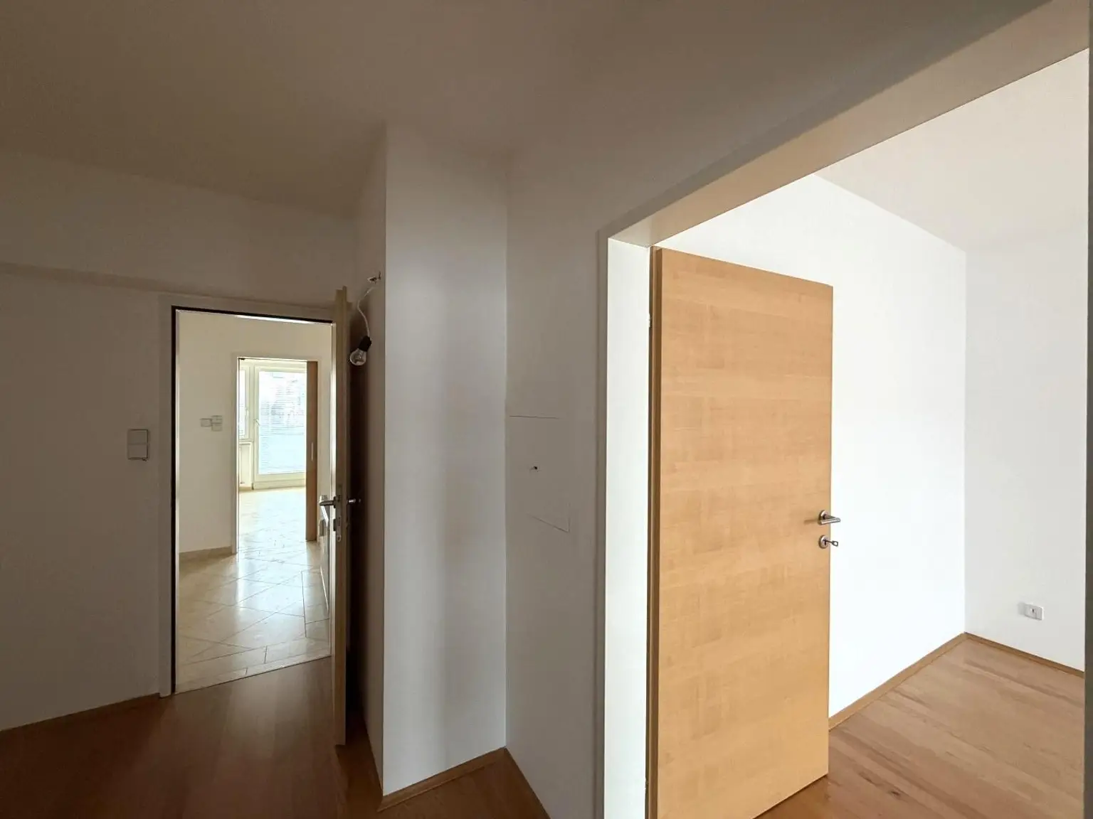 Vorzimmer zu Schlafzimmer 1 und 2