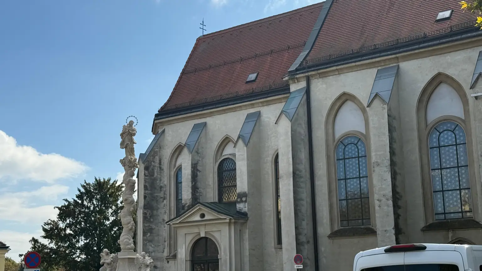 Höchste Sichtbarkeit direkt bei Schönbrunn | Ablösefreie Geschäftsfläche