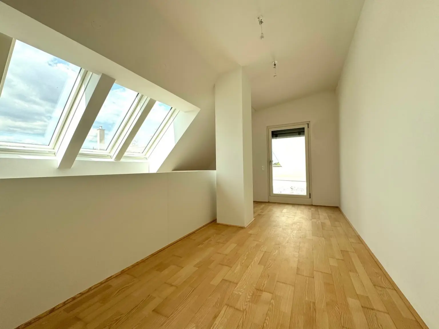 J | ++ NEU ++ Großzügige 3-ZIMMER-WOHNUNG mit TERRASSE | Prima Service Immobilien