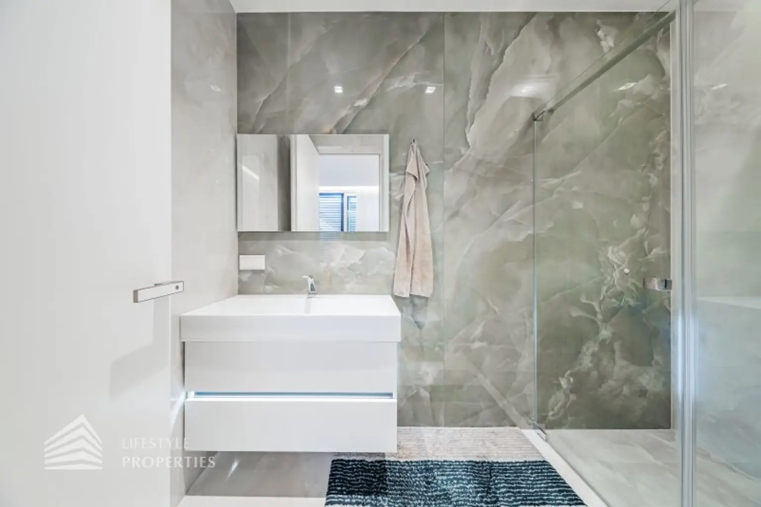 Grandiose Luxusvilla mit Pool - Ihr Rückzugsort Nähe Wienerberg