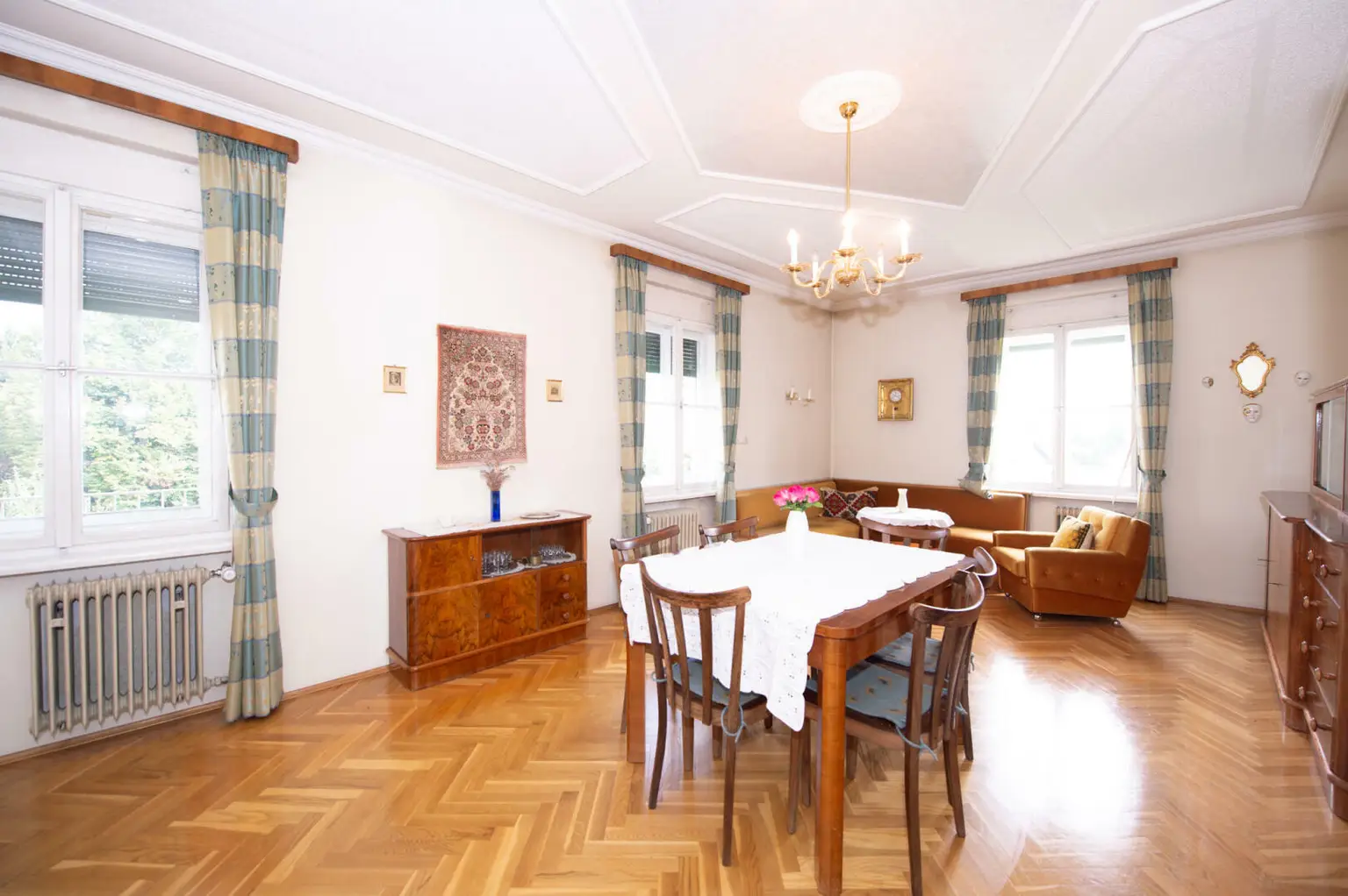 Ein Anwesen voller Möglichkeiten – großzügiges Haus mit Traumgrundstück