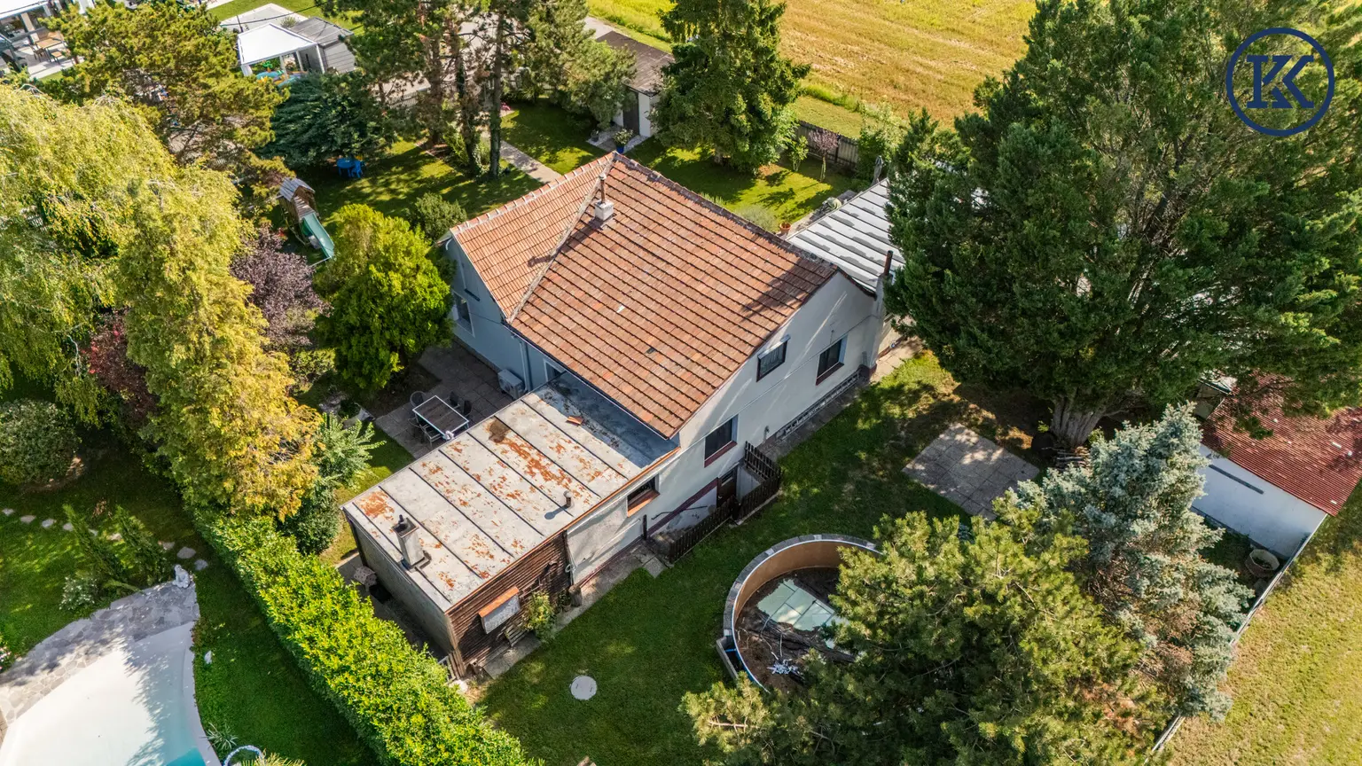 Versteckt in einer ruhigen Gartensiedlung wartet ein kleines Juwel auf Sie!