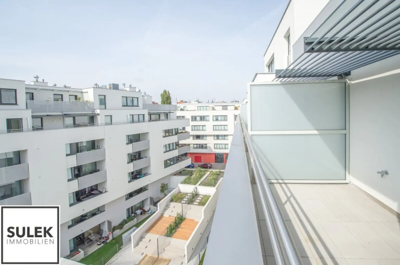 *Ab Februar* Helle 2 Zimmer Dachgeschosswohnung mit hofseitiger Terrasse - Abendsonne auf der eigenen Terrasse genießen! // ab 02/26 **VIDEO**