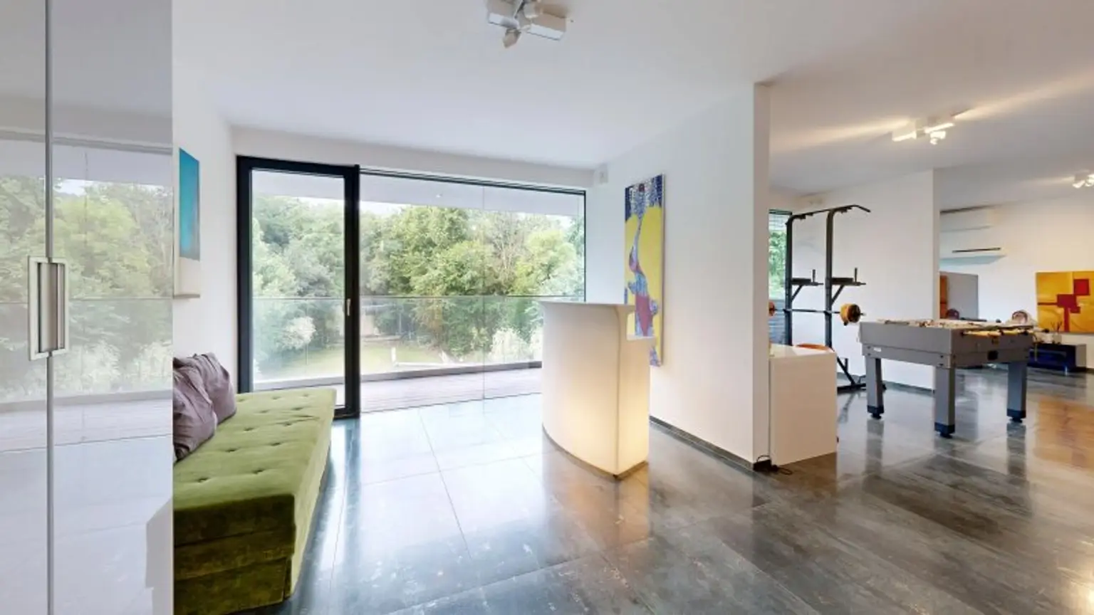 Luxusvilla mit Infinitypool in absoluter Ruhelage in Hinterbrühl – Exklusives Anwesen mit Top-Ausstattung