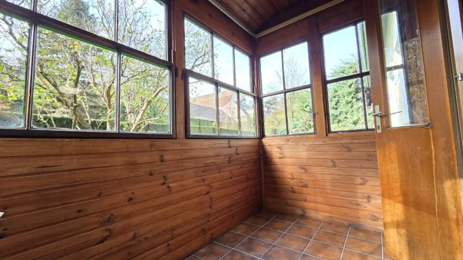 Ein/Zweifamilienhaus * teilweise renoviert * direkt am Wald gelegen * Ruhelage