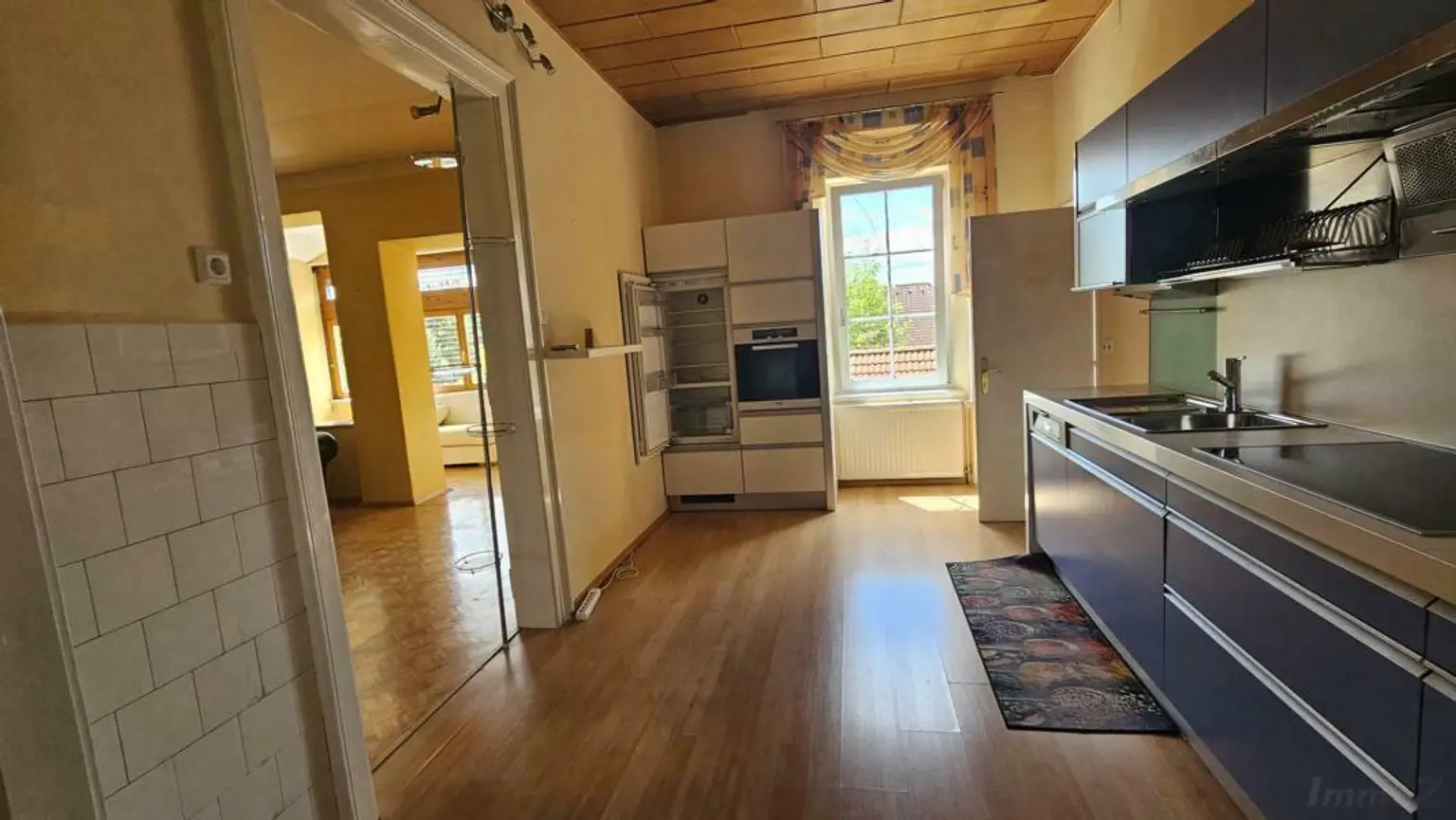 **Villa mit Türmchen in bester Lage  ** 2 Wohneinheiten ** parkähnlicher Garten **2 Parzellen **