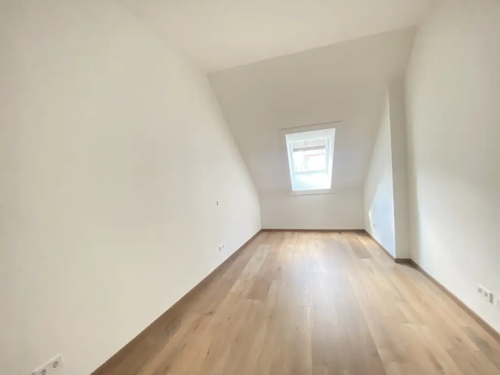 TRAUM - Sonnige 2 Zimmerwohnung mit Dachterrasse - 1 bedroom Apartment with terrace