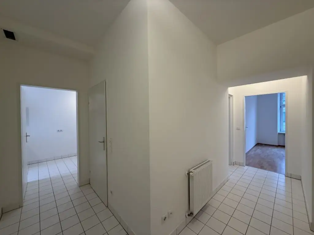 Großzügige 2-Zimmer Altbauwohnung nahe U1 Keplerplatz in ruhiger Lage zu vermieten!