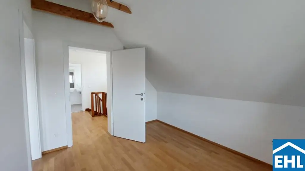 Familientraum - Doppelhaushälfte mit großem Garten am Rosenhügel!