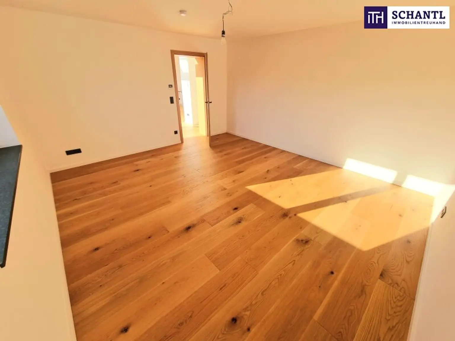 Fantastische 4-Zimmer Gartenwohnung! Mehr Natur. Mehr Ruhe. Mehr Grün. WOW! Riesiger Garten + Herrliche Terrasse + Lichtdurchfluteter Wintergarten + Stellplatz! Jetzt zugreifen!