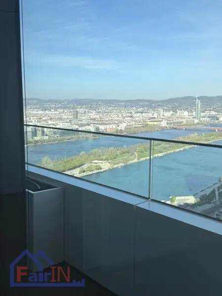 DANUBEFLATS: Exklusive 2-Zimmer-Wohnung mit Balkon im 37. Stock***