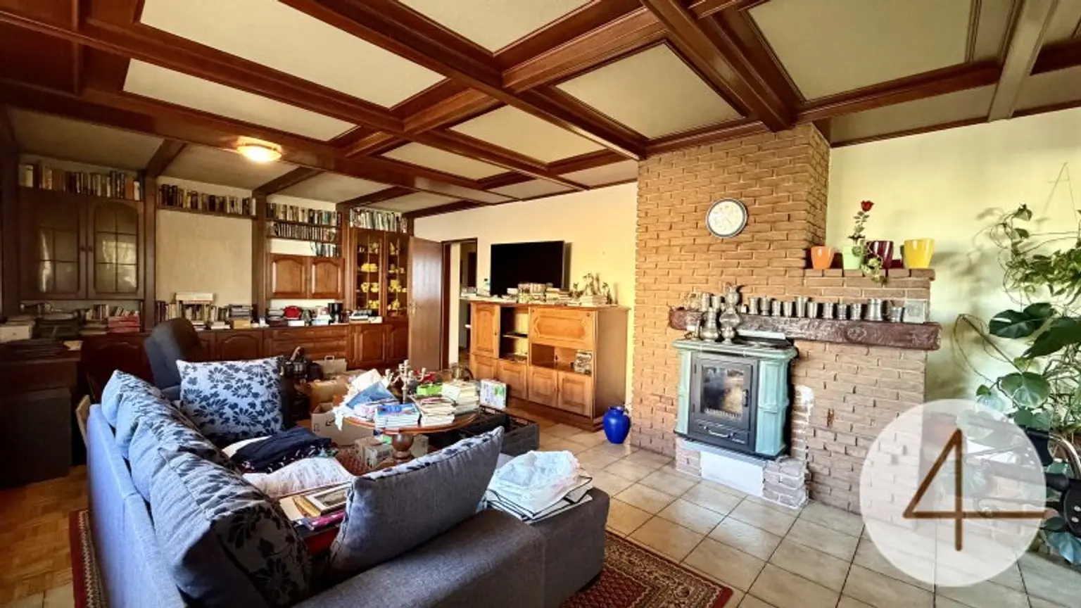 „Traumhaus mit Wintergarten Teich und Pool – Wohnen auf 727 m² in idyllischer Lage“