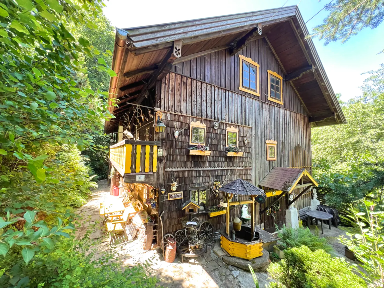 Alleinlage - Naturnahe Ruheoase, liebevolles Waldhaus aus Holz