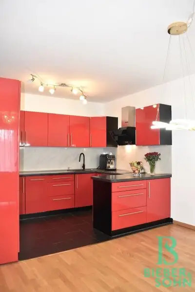Hochwertige 4-Zimmer-Wohnung mit XL-Balkon, top Infrastruktur und Extras