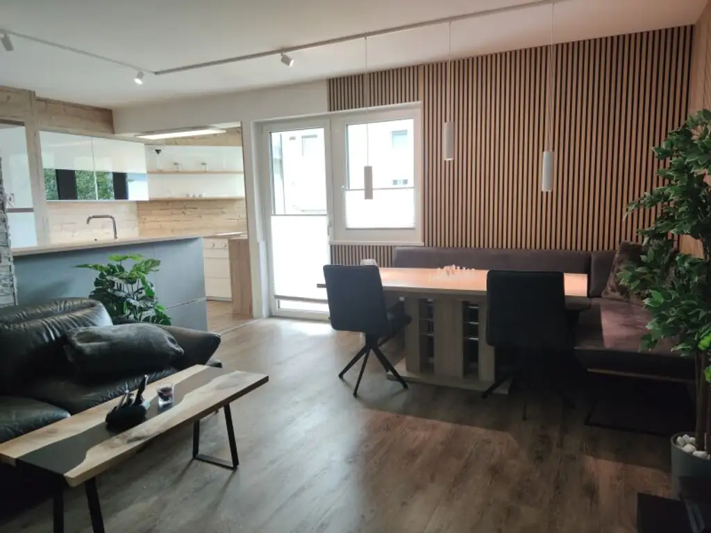 Sehr schöne 3 Zi Wohnung in ruhiger Lage