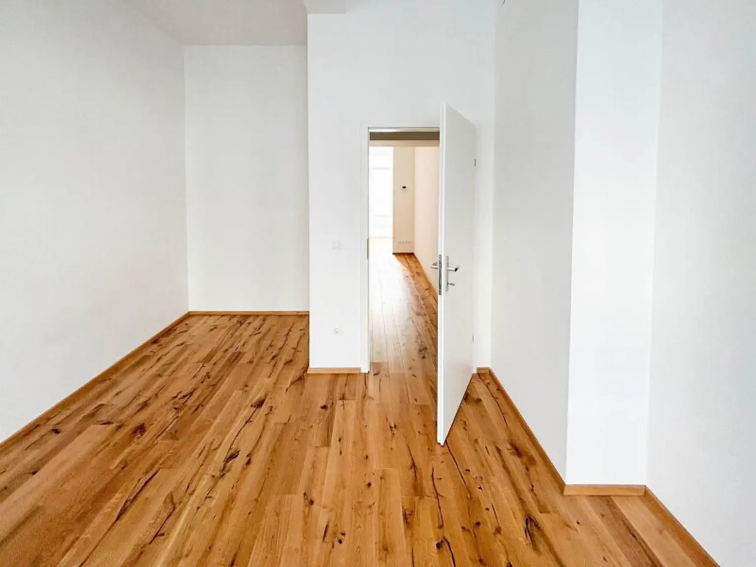 Wohntraum mit Innenhof-Terrasse in absoluter Ruhelage! (vermietet bis 31.12.2027)