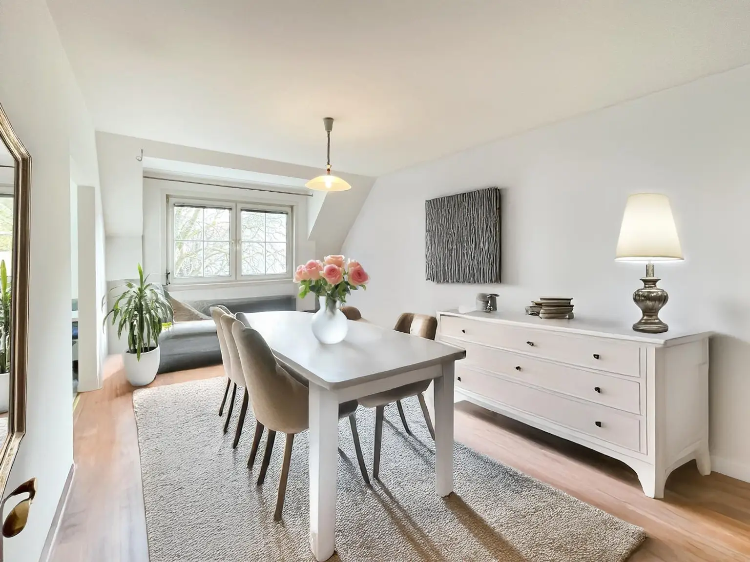 !!! Perfekt für Student(inn)en WG oder für Familien! DG-Maisonette zu mieten!