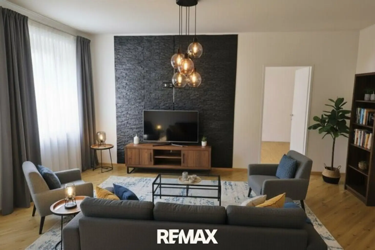 Wohnzimmer Teil-Ansicht, Tür zu Schlafz. 2, Einrichtung KI