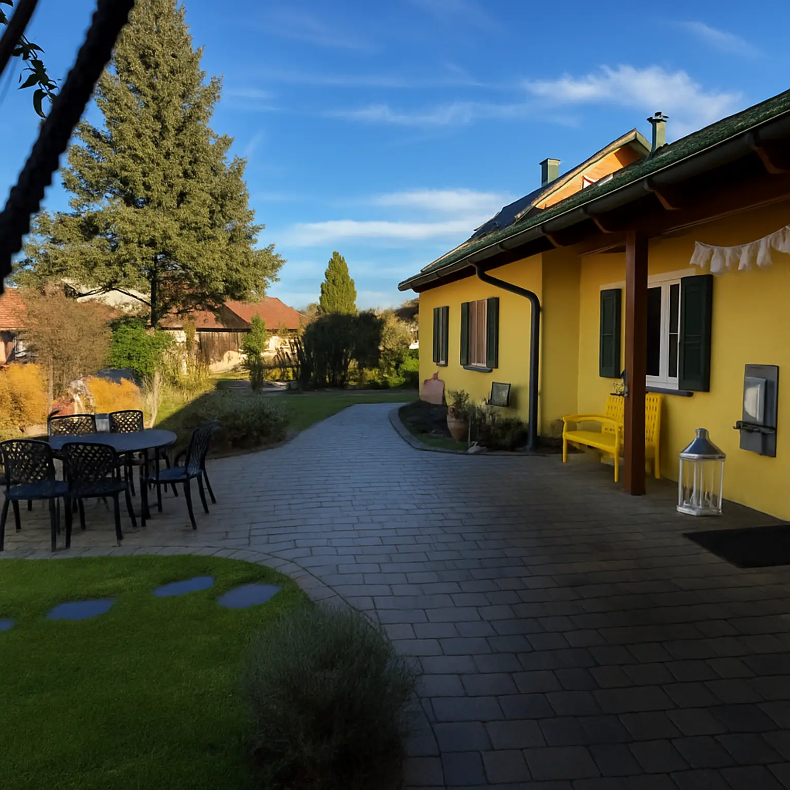 Hauseingang, Innenhof