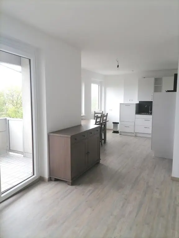 Tolle Wohnung mit Loggia und Parkplatz