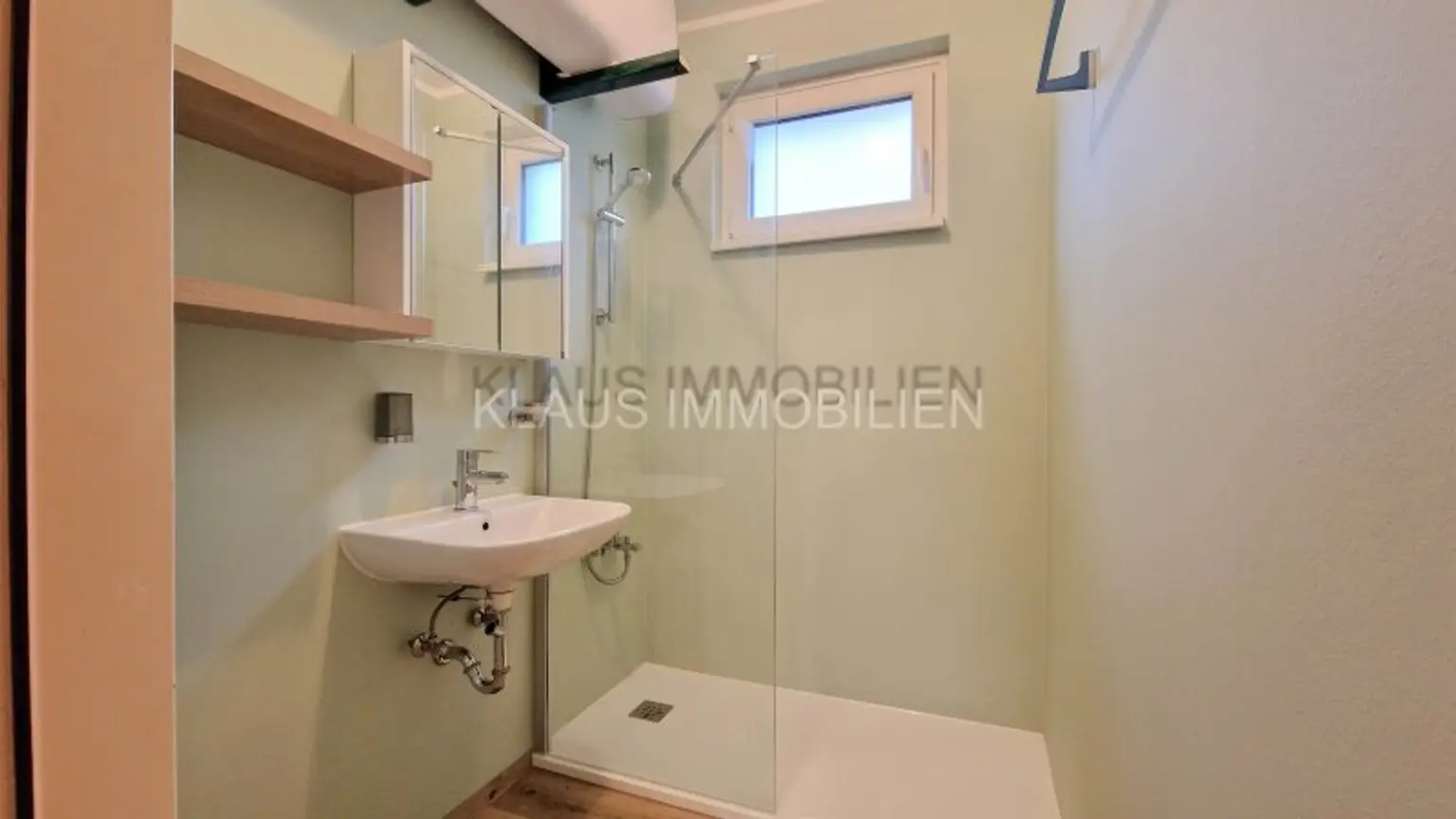 in Vorbereitung! Bungalow mit Seezugang, Neufelder See