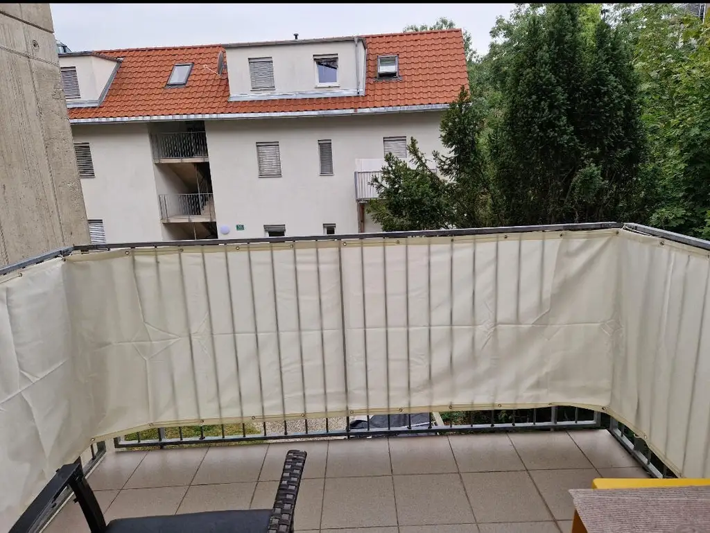 Ruhig gelegene 2,5 Zimmerwohnung mit Balkon in Eggenberg!