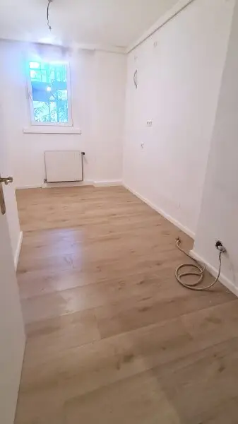 Altbauwohnung mit Balkon - Cottagelage nahe U4