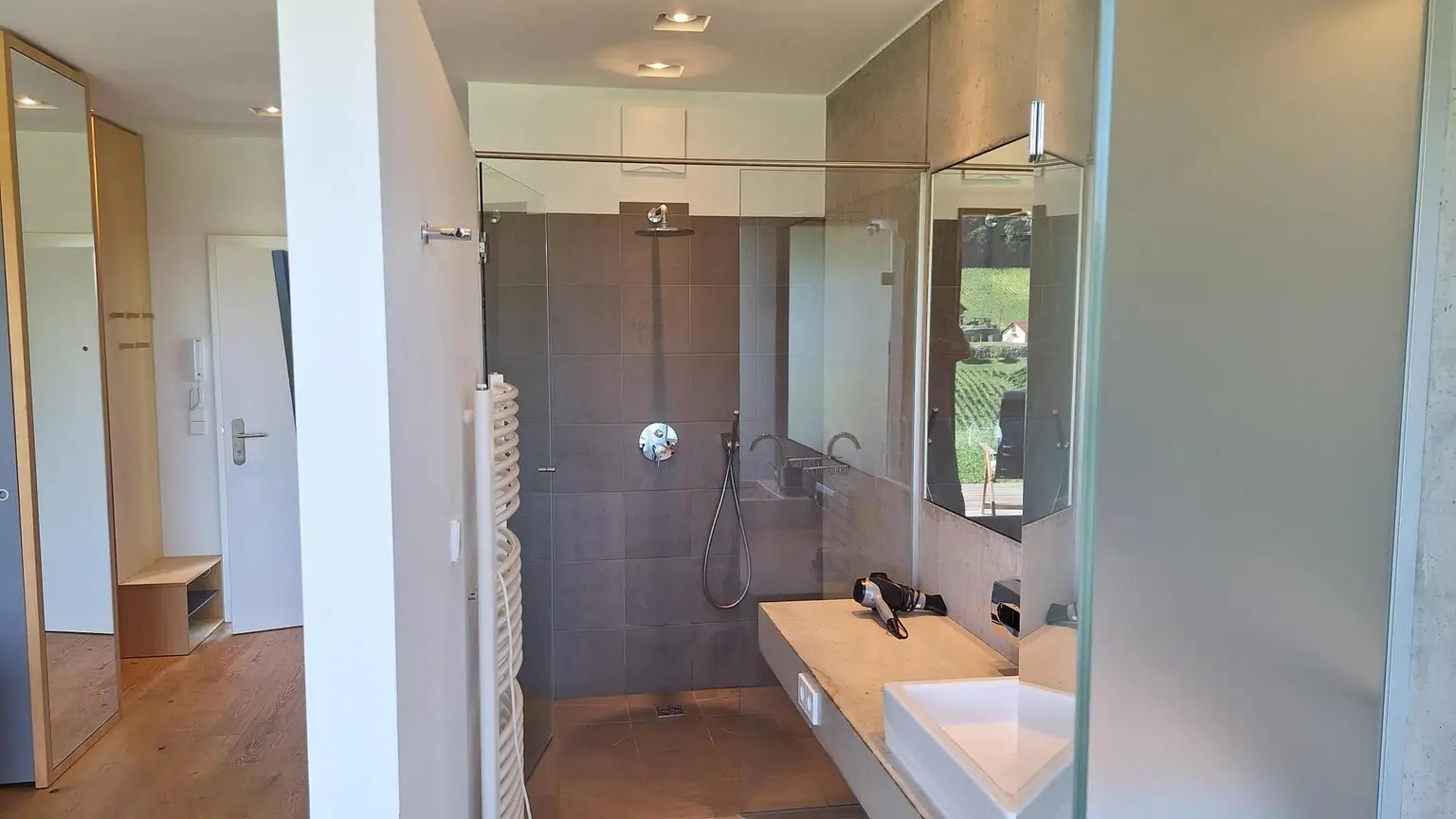 "Above it All" – Luxus-Apartment am Hochgrassnitzberg mit Aussicht und Anlagefaktor