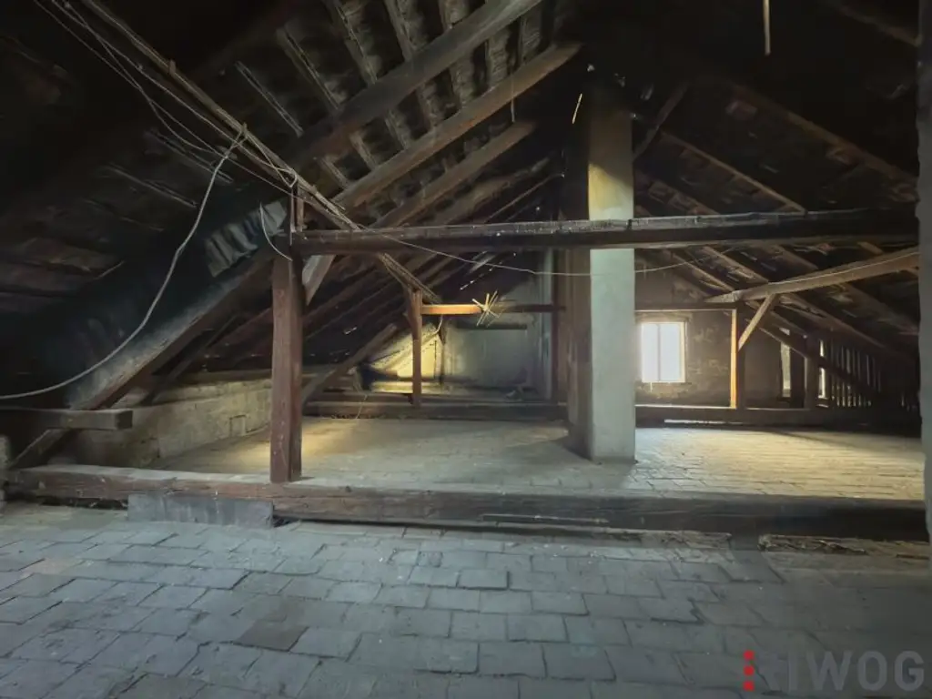 Baubewilligter Rohdachboden nahe U3