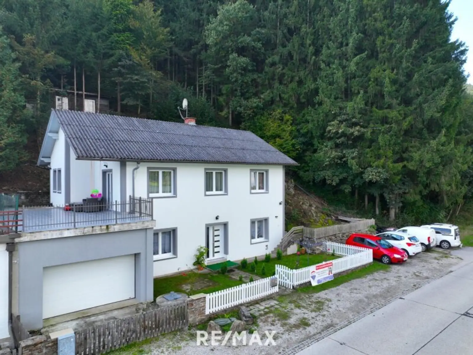 Wohnhaus mit zwei Einheiten