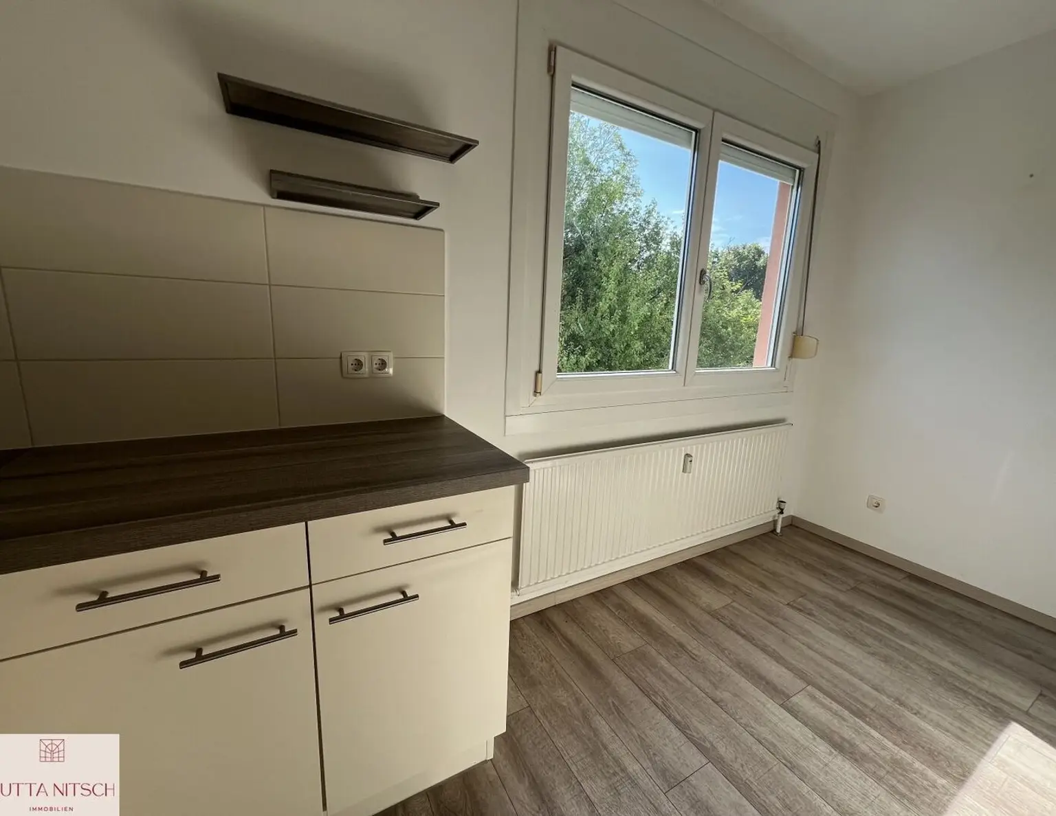 Lichtdurchflutete 2-Zimmerwohnung in Grünruhelage - Maria Enzersdorf/Südstadt