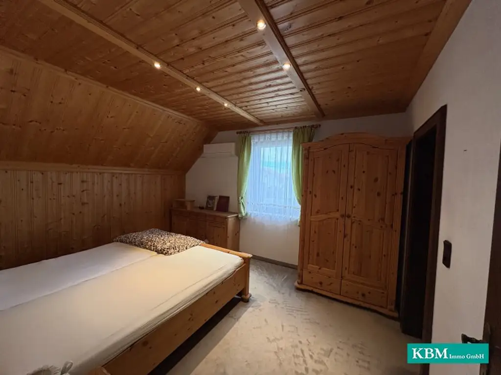 Gepflegtes Haus mit Terrasse in ruhiger Siedlungslage